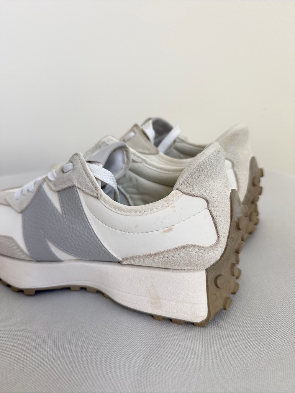 New Balance 327 Women’s Sea Salt Brighton Grey Sneakers - Picture 4 of 12